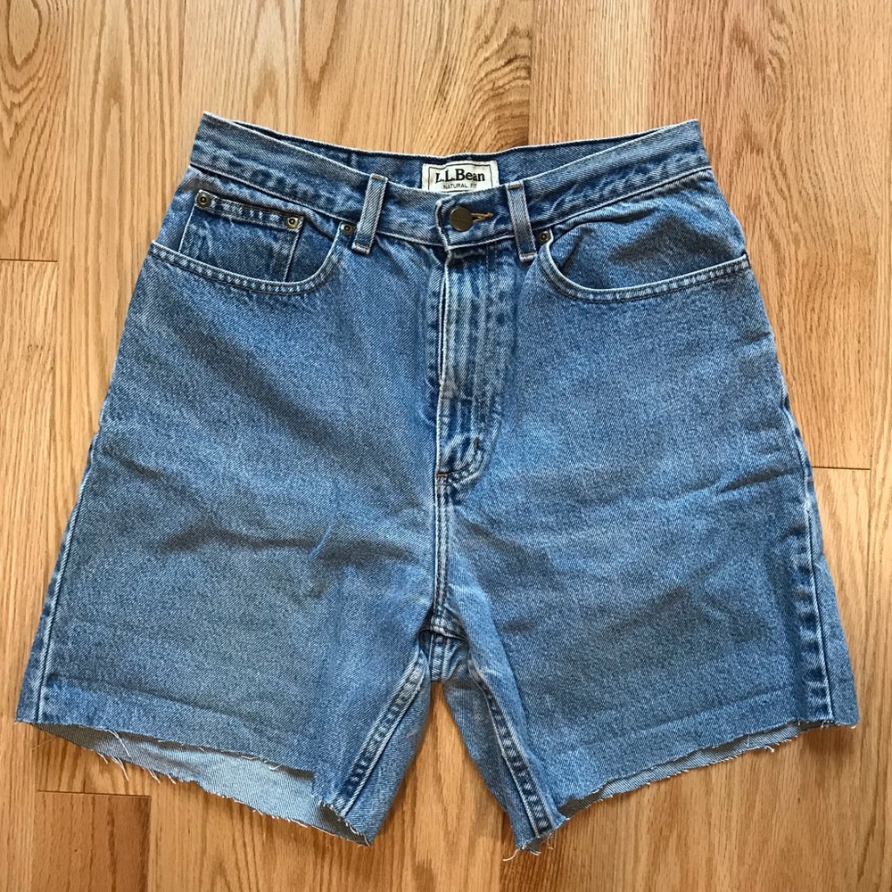 Vintage high waisted jean shorts